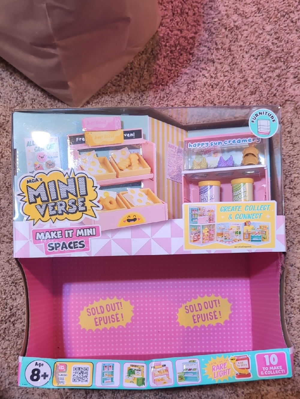 Mini-verse Make It Mini Spaces Display Set.